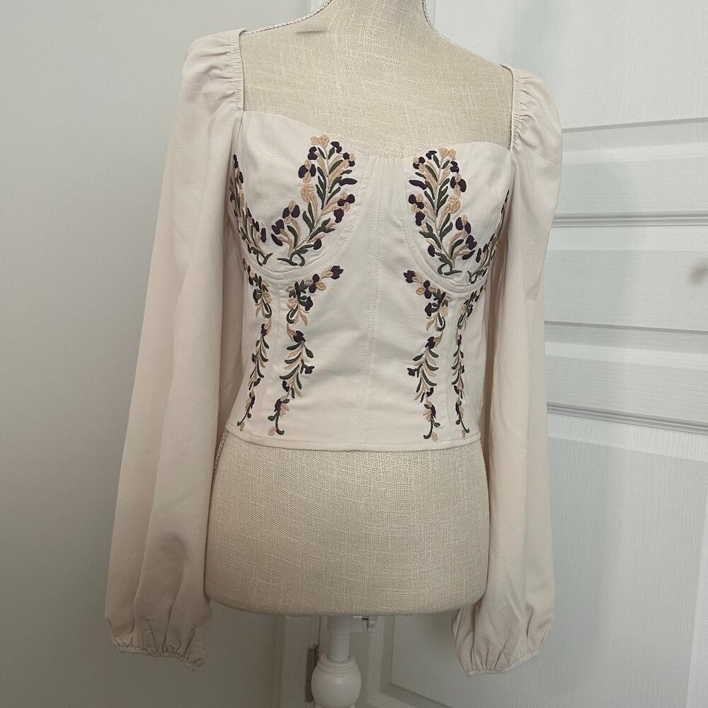 Promessa Women's Embriodered, Cropped, Peasant Sleeved Top - Size Medium